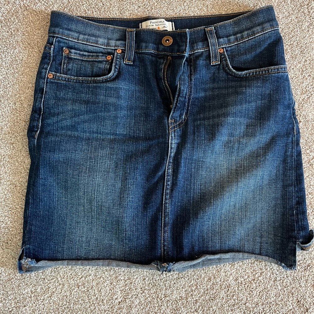 Principle Jean skirt w frayed bottom. Size 27. Perfect condition.
